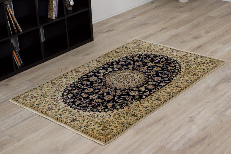 Teppich Nain 4 L mit Seide | ca. 115 x 175 cm – Detailbild 1 – jetzt kaufen bei Lifetex-Heimtextilien.de